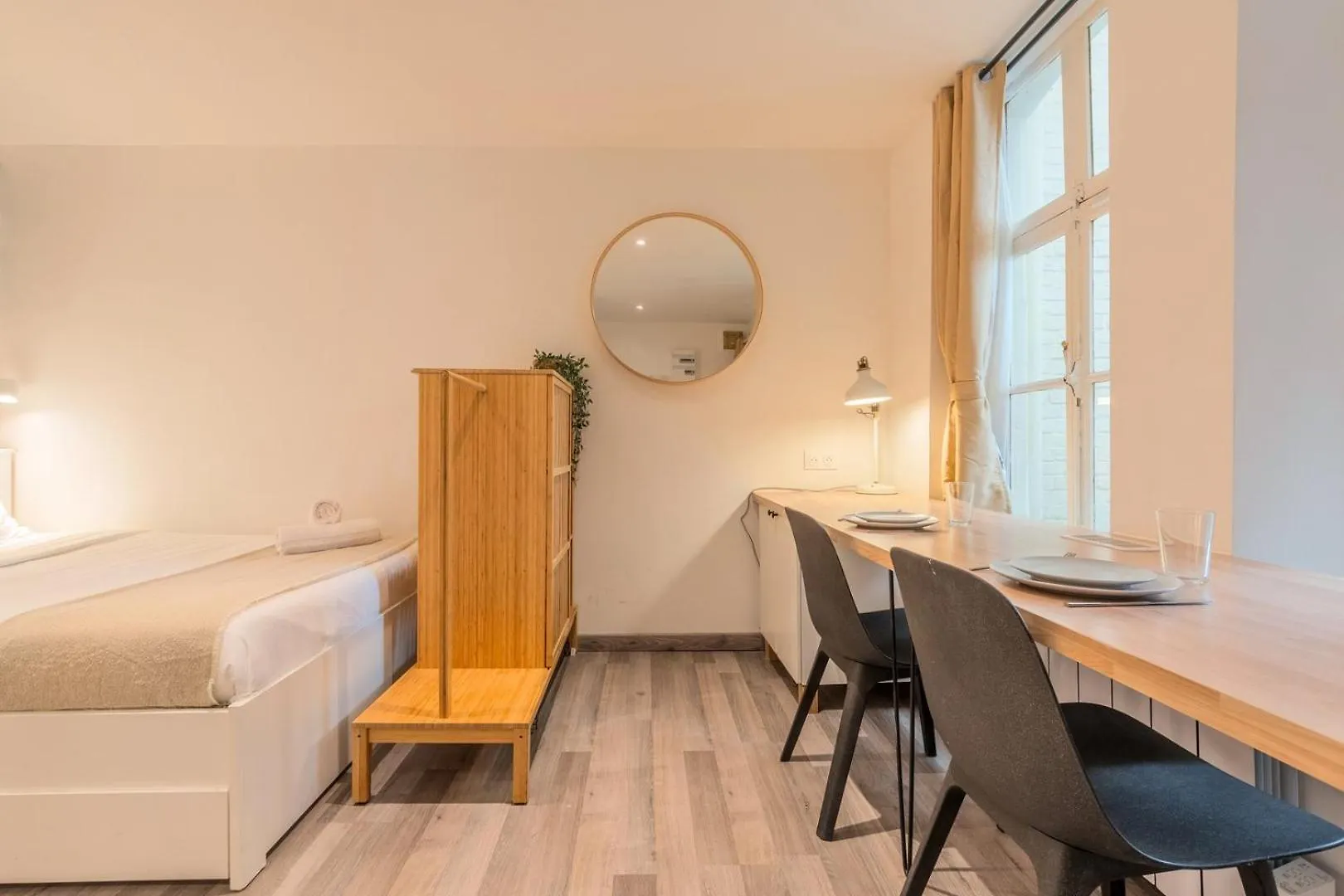Lille Grand-Place : Functional And Quiet Studio ! França